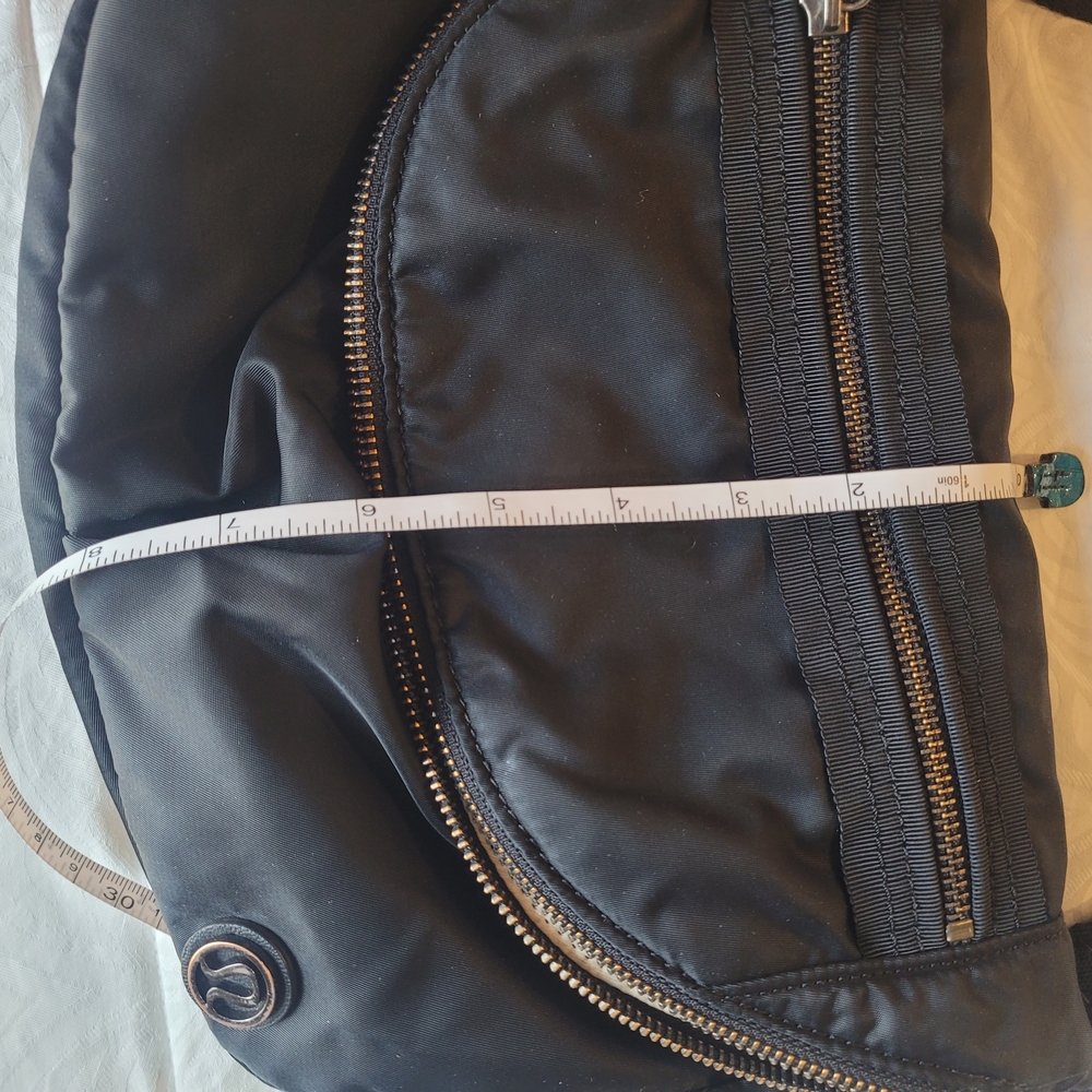 lululemon athletica Black Crossbody Bag - Picture 3 of 16